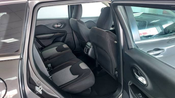 JEEP CHEROKEE 2.0 CRD