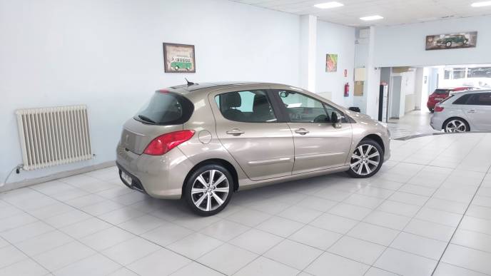 PEUGEOT 308 2.0 HDI 