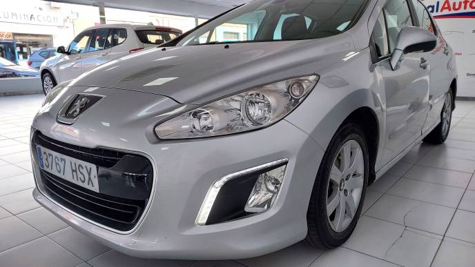 PEUGEOT 308 1.6 HDI