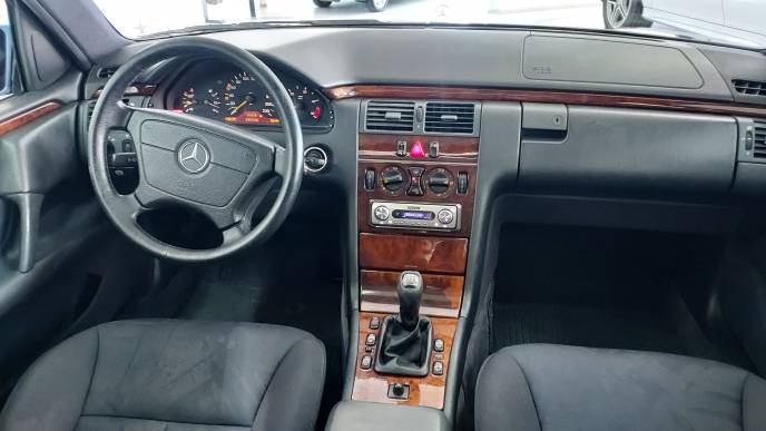 MERCEDES-BENZ E 290 TD ESTATE