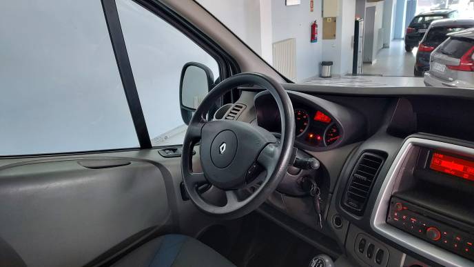 RENAULT TRAFIC 2.0 DCI 115