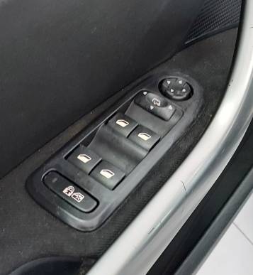 PEUGEOT 308 1.6 HDI