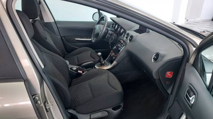 PEUGEOT 308 2.0 HDI 