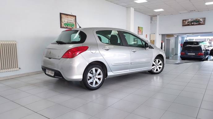 PEUGEOT 308 1.6 HDI