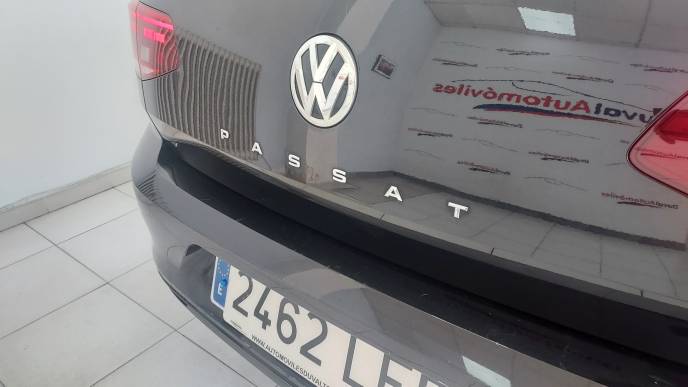 VOLKSWAGEN PASSAT 1.6 TDI 120