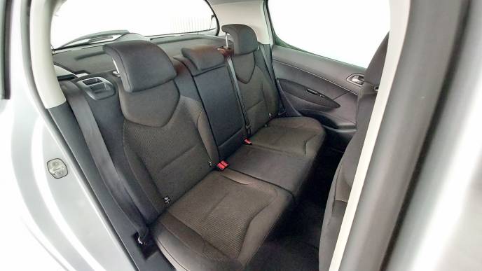 PEUGEOT 308 1.6 HDI