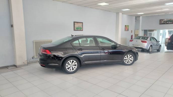 VOLKSWAGEN PASSAT 1.6 TDI 120