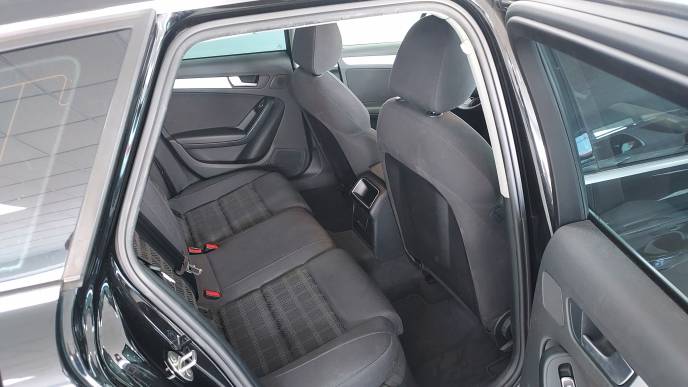 AUDI A4 AVANT 2.0 TDI SLINE