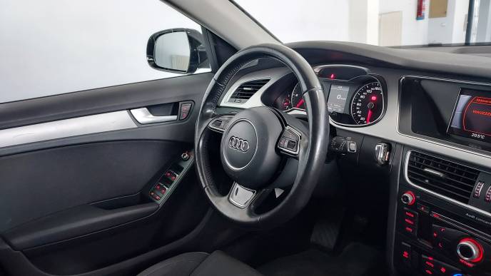 AUDI A4 AVANT 2.0 TDI SLINE