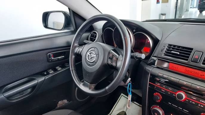 MAZDA MAZDA3