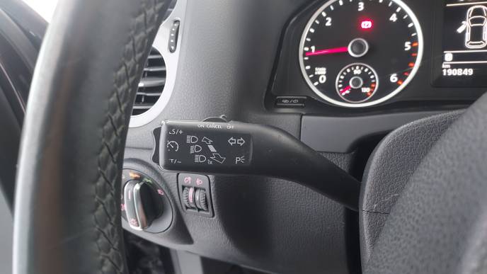 VOLKSWAGEN TIGUAN 2.0 TDI 110