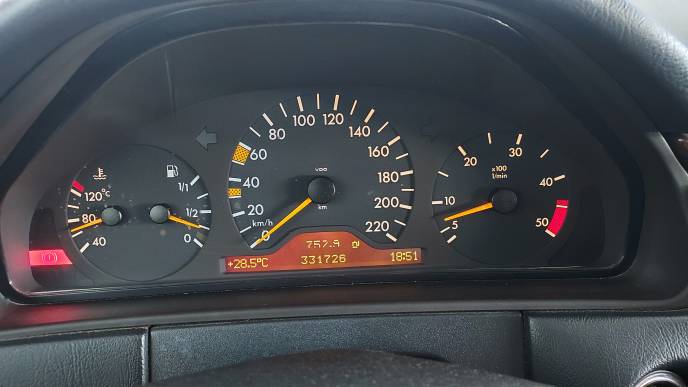 MERCEDES-BENZ E 290 TD ESTATE