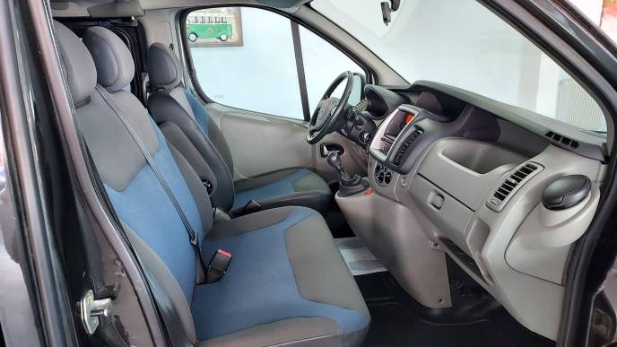 RENAULT TRAFIC 2.0 DCI 115