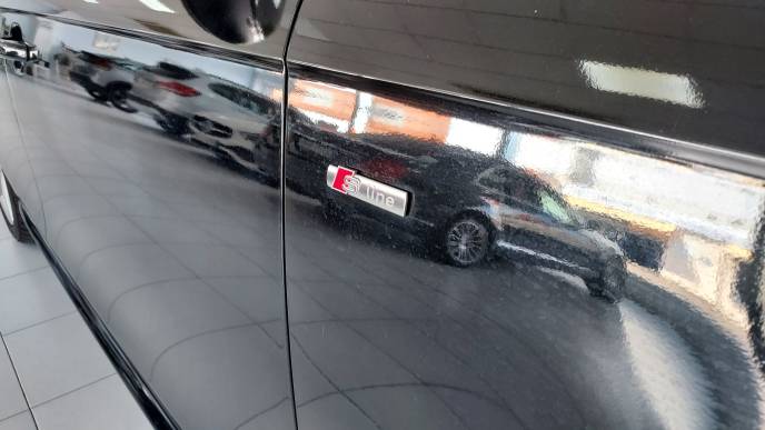 AUDI A4 AVANT 2.0 TDI SLINE