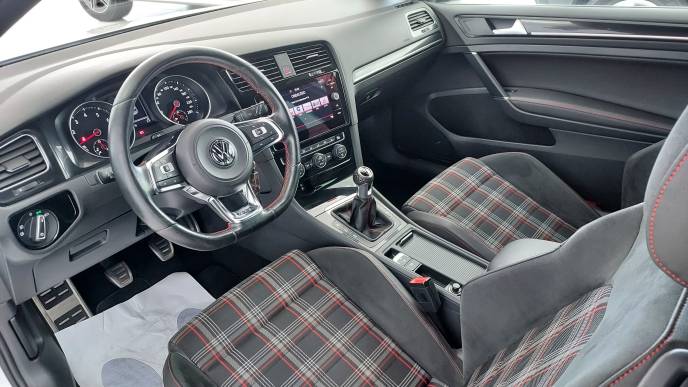 VOLKSWAGEN GOLF 2.0 TSI 230CV GTI PERFORMANCE