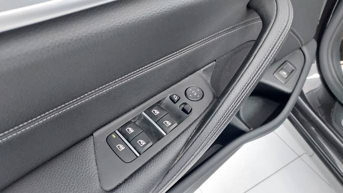 BMW 530D TOURING XDRIVE