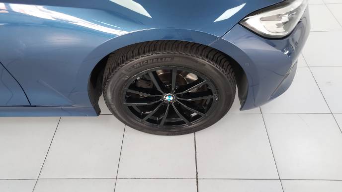 BMW 320iA XDRIVE