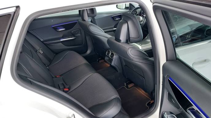 MERCEDES-BENZ C220d ESTATE