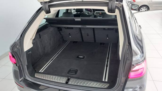 BMW 530D TOURING XDRIVE