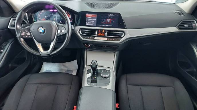 BMW 320iA XDRIVE