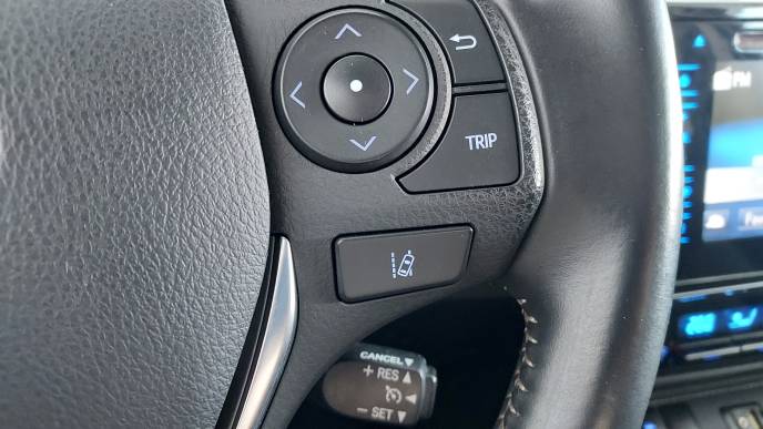 TOYOTA AURIS TOURING SPORTS