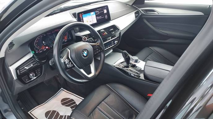 BMW 530D TOURING XDRIVE