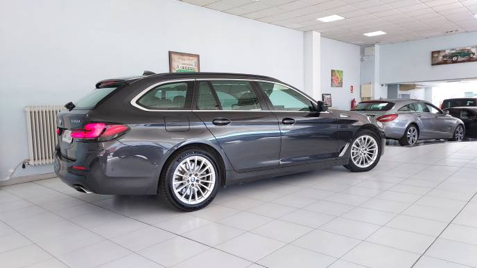 BMW 530D TOURING XDRIVE