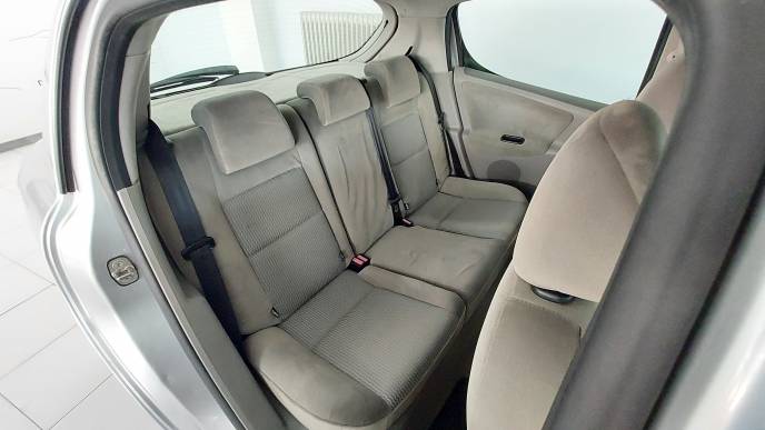 PEUGEOT 207 HDI 90