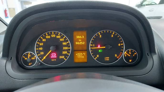 MERCEDES-BENZ A 160 CDI