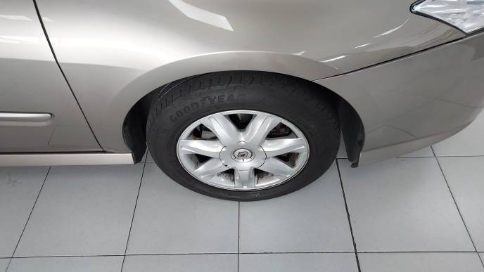 RENAULT LAGUNA 2.0DCI 130