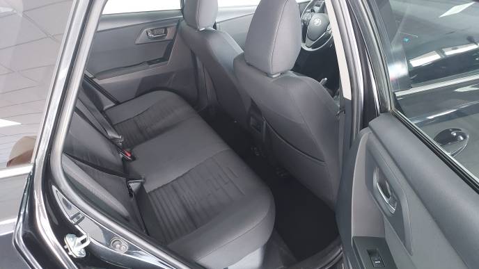 TOYOTA AURIS TOURING SPORTS
