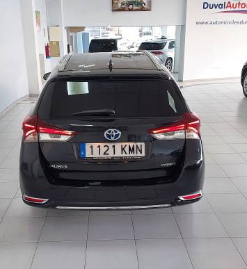 TOYOTA AURIS TOURING SPORTS