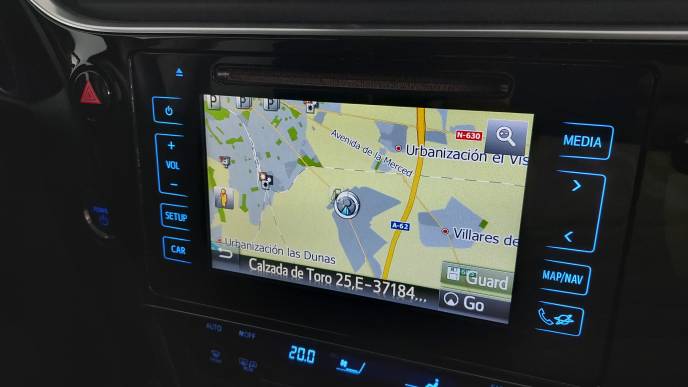 TOYOTA AURIS TOURING SPORTS
