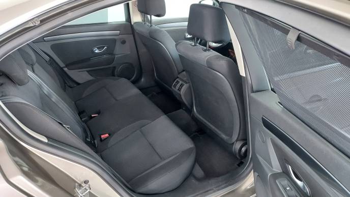 RENAULT LAGUNA 2.0DCI 130