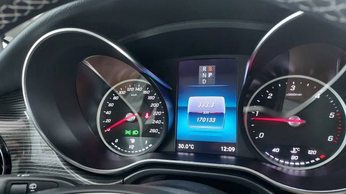 MERCEDES-BENZ V 250d