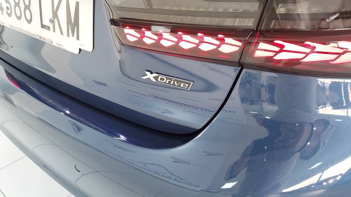 BMW 320iA XDRIVE