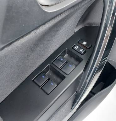 TOYOTA AURIS TOURING SPORTS