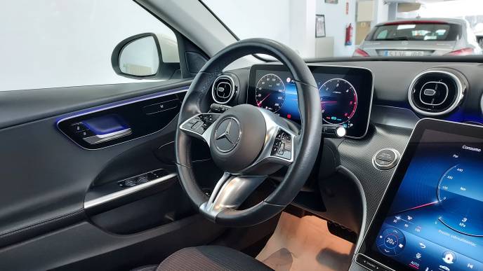 MERCEDES-BENZ C220d ESTATE