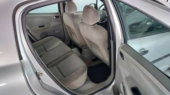 PEUGEOT 207 HDI 90