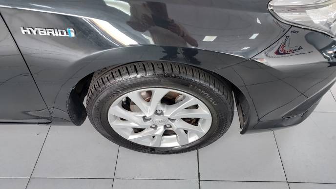 TOYOTA AURIS TOURING SPORTS