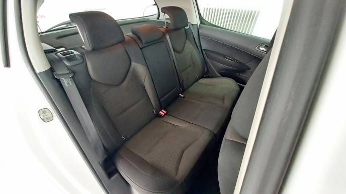 PEUGEOT 308 HDI 92